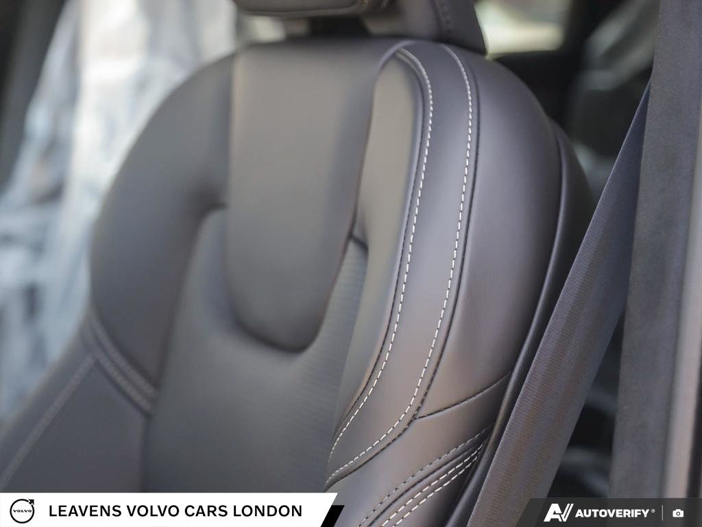 2027 Volvo XC90 ULTRA BLACK EDITION-22
