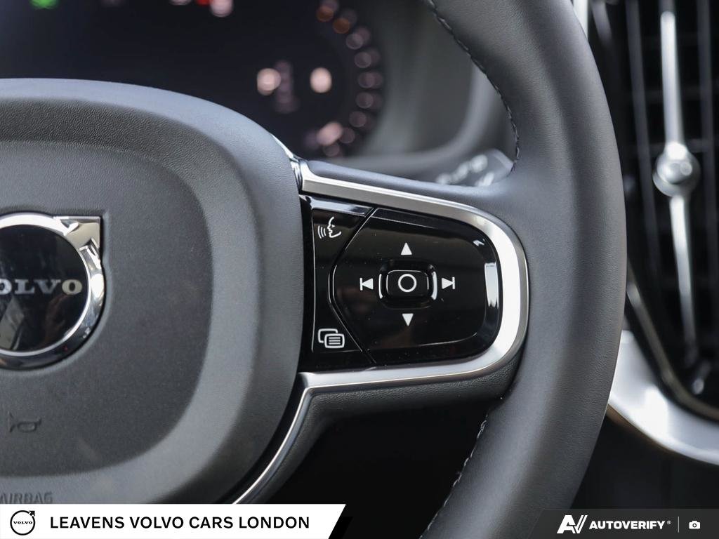 2027 Volvo XC90 ULTRA BLACK EDITION-17