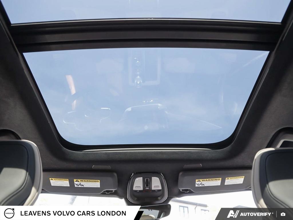 2027 Volvo XC90 ULTRA BRIGHT THEME-25