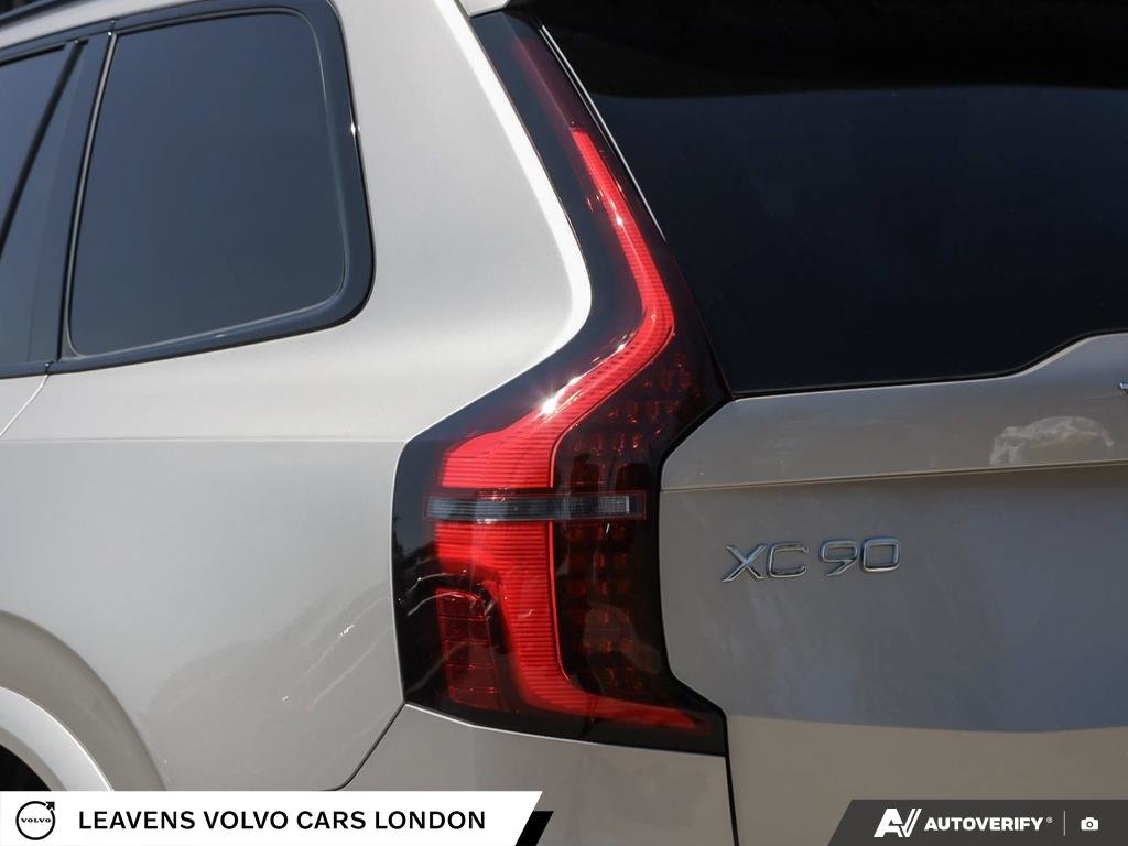 2027 Volvo XC90 ULTRA DARK THEME-11