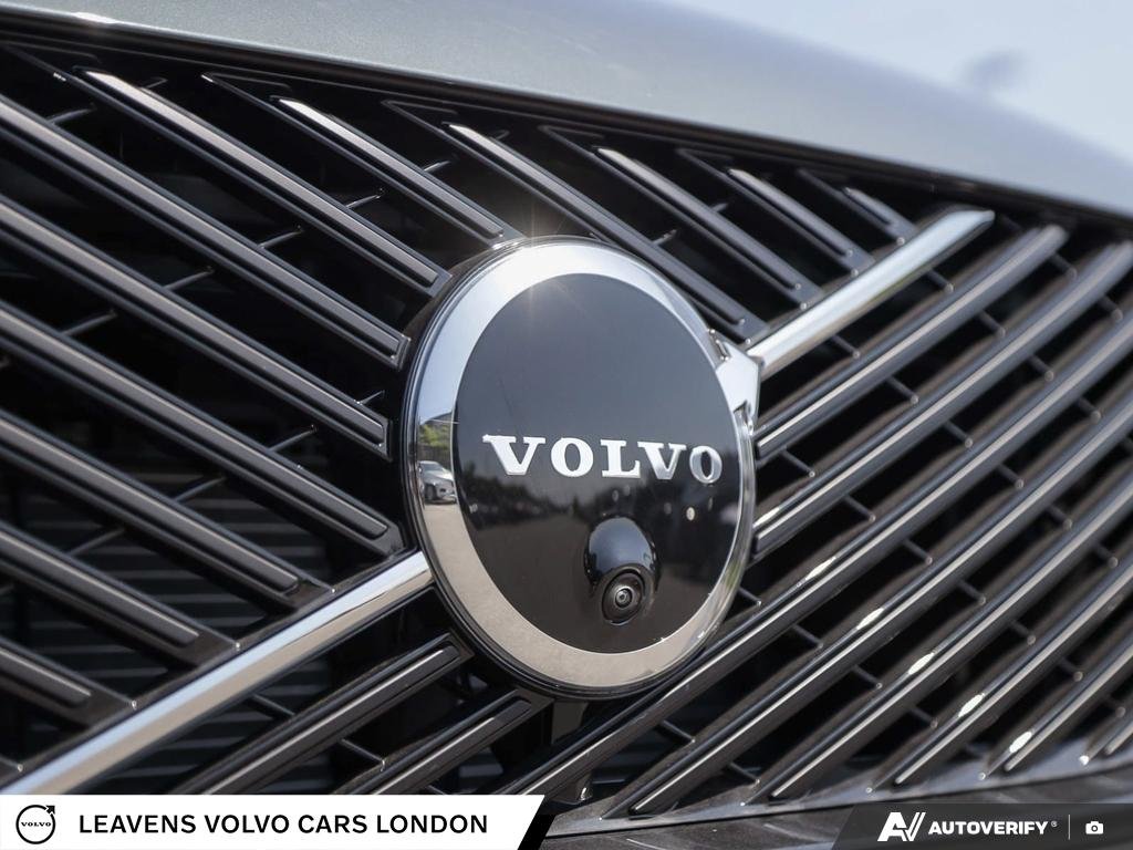 2027 Volvo XC90 PLUS DARK THEME-8