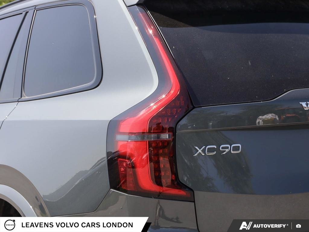 2027 Volvo XC90 PLUS DARK THEME-11