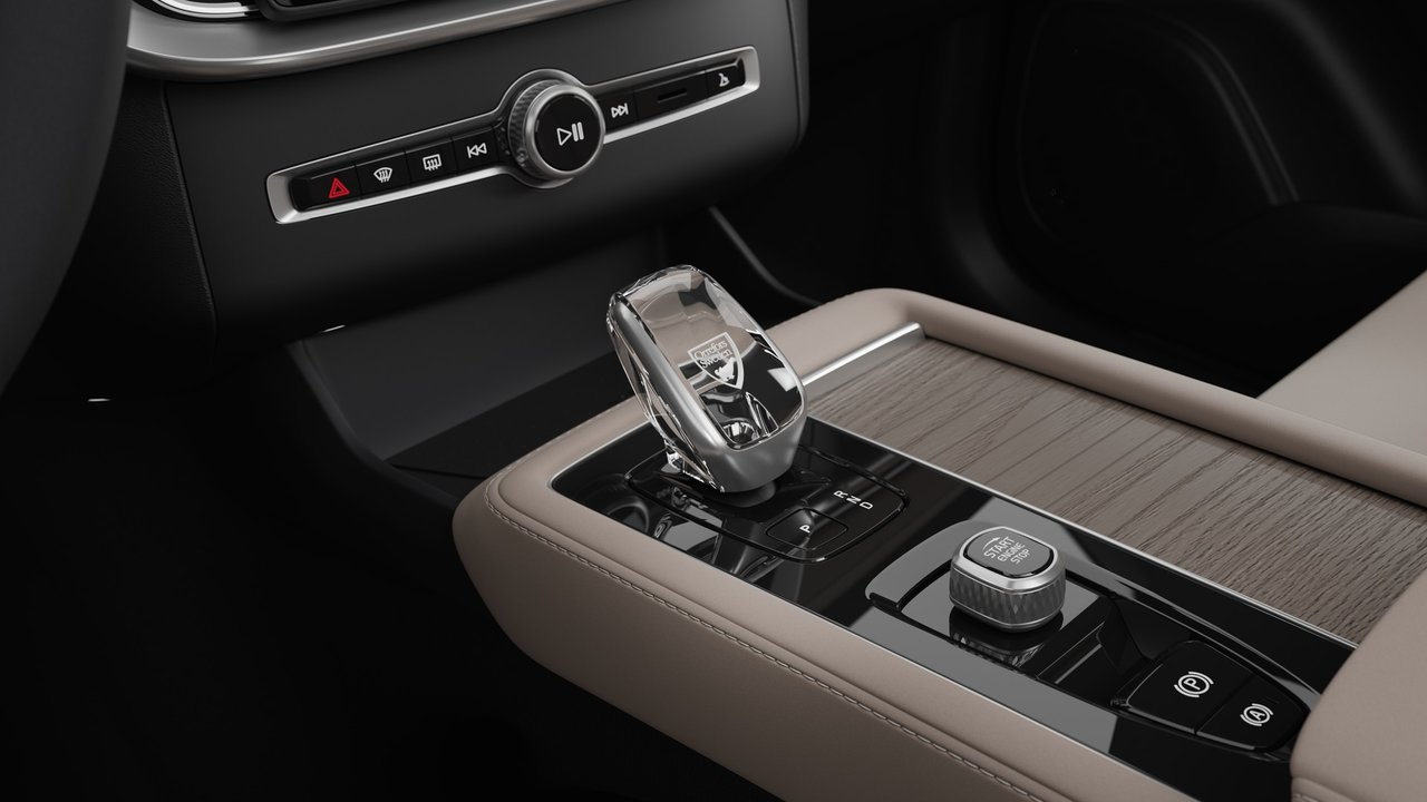 2027 Volvo XC90 PLUS DARK THEME-10