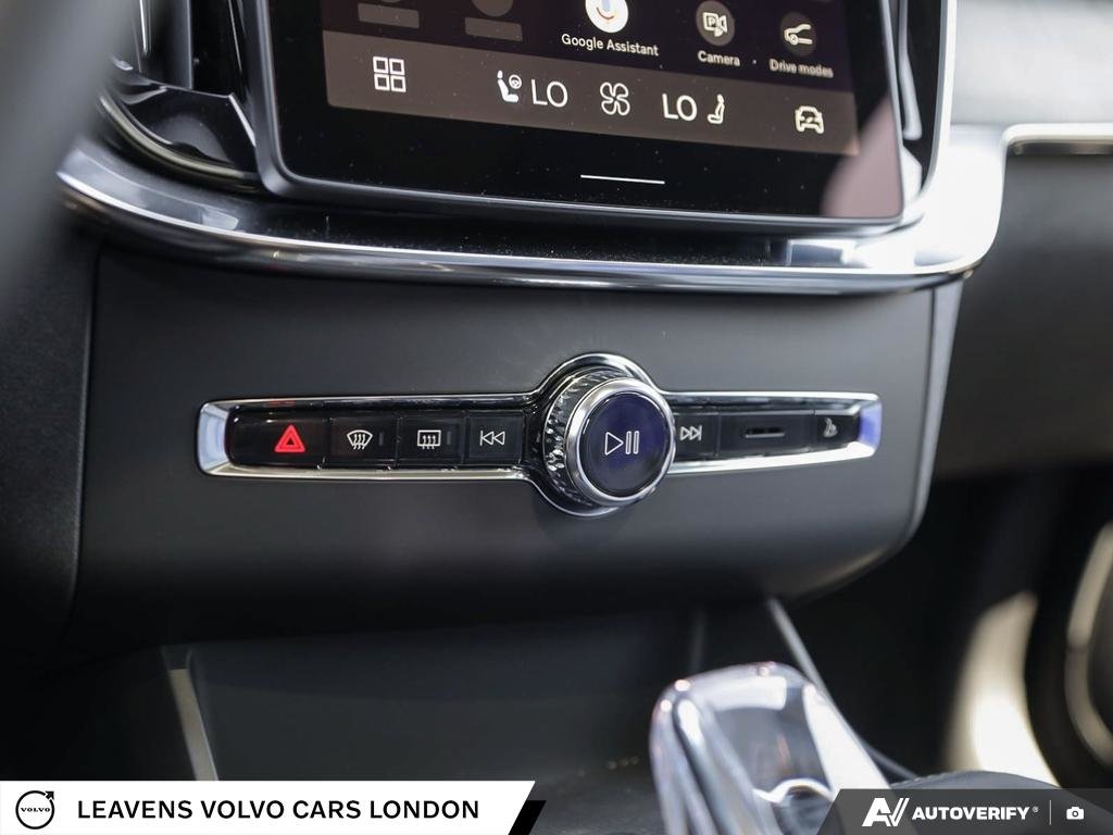 2027 Volvo XC90 ULTRA DARK THEME-19