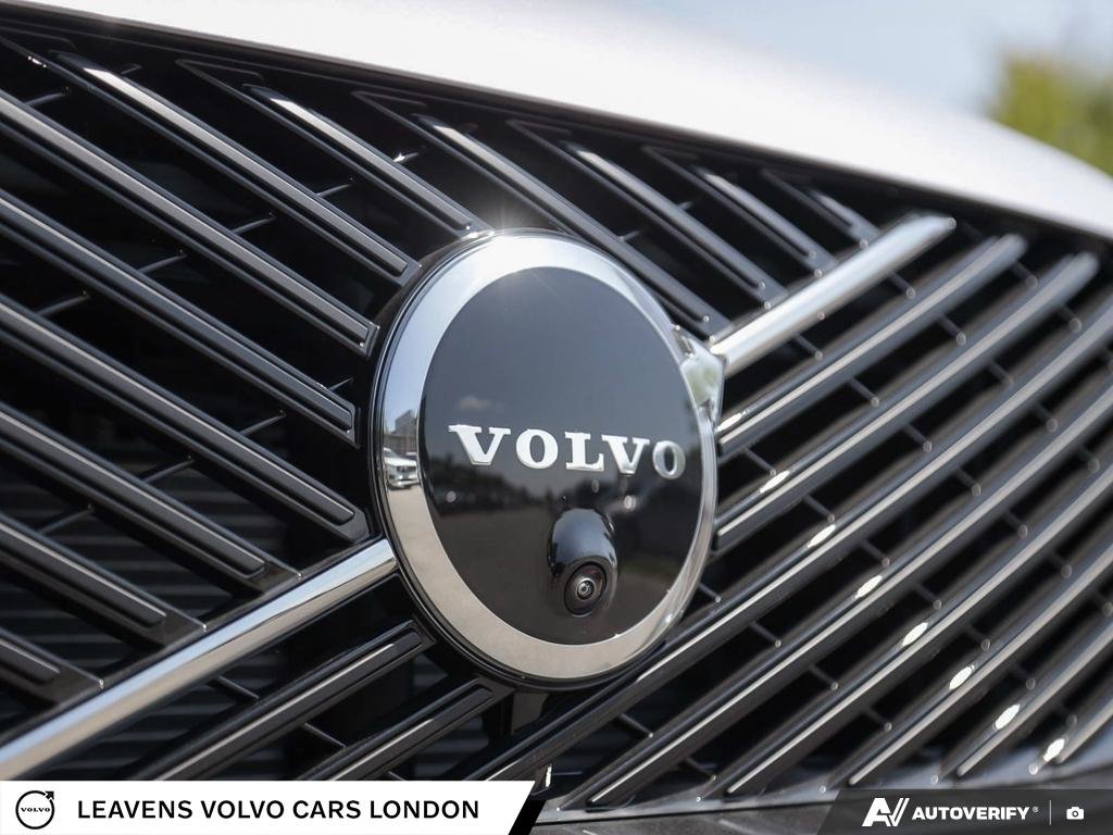 2027 Volvo XC90 ULTRA DARK THEME-8