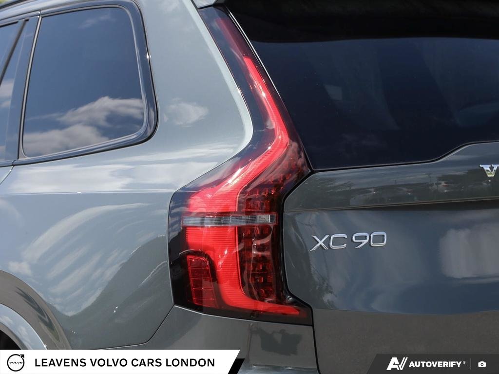 2027 Volvo XC90 ULTRA DARK THEME-11