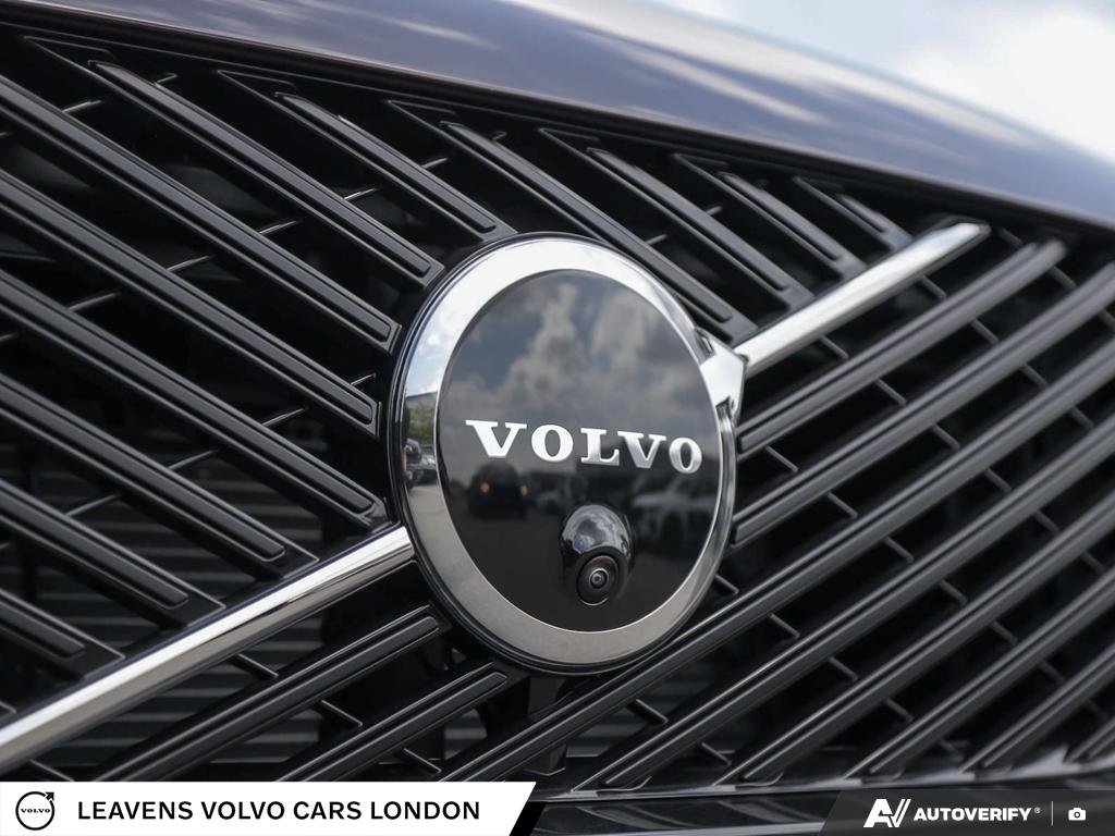 2027 Volvo XC90 ULTRA DARK THEME-8