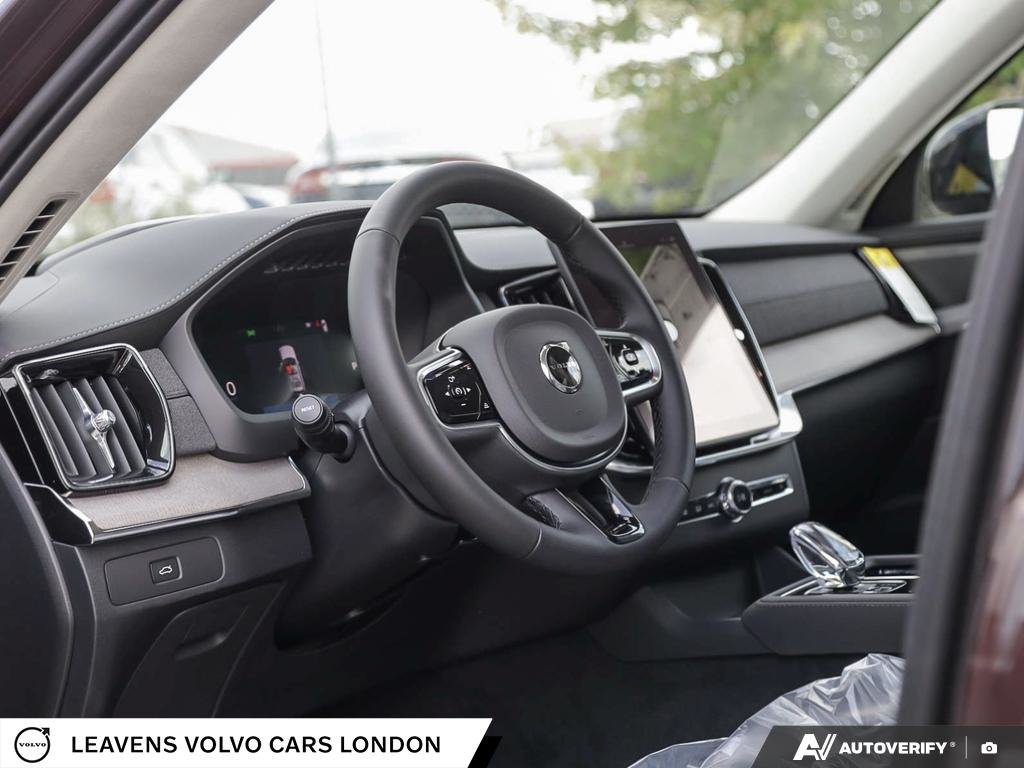 2027 Volvo XC90 ULTRA DARK THEME-12