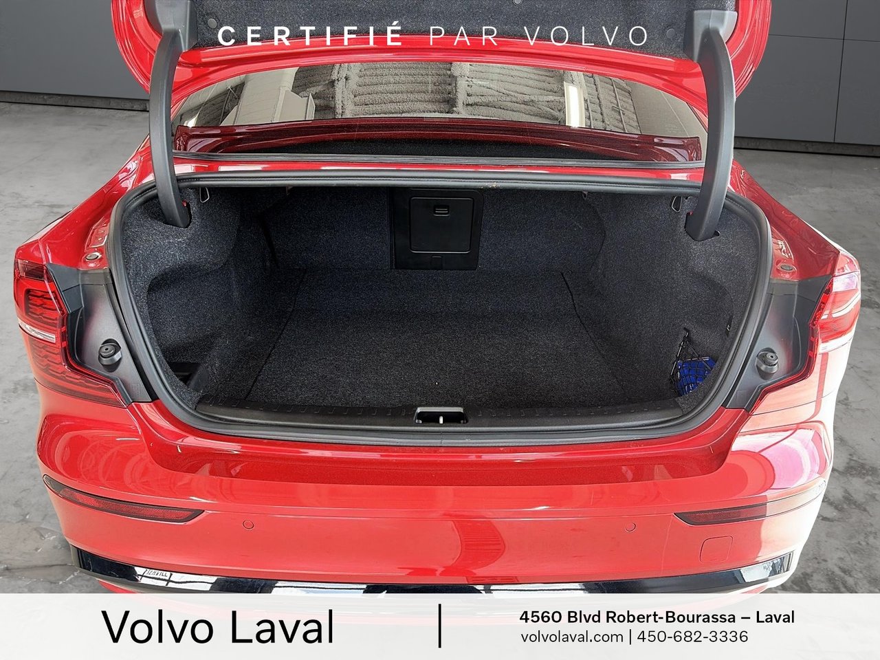 Volvo S60 Recharge Ultimate Dark Theme 2024-5