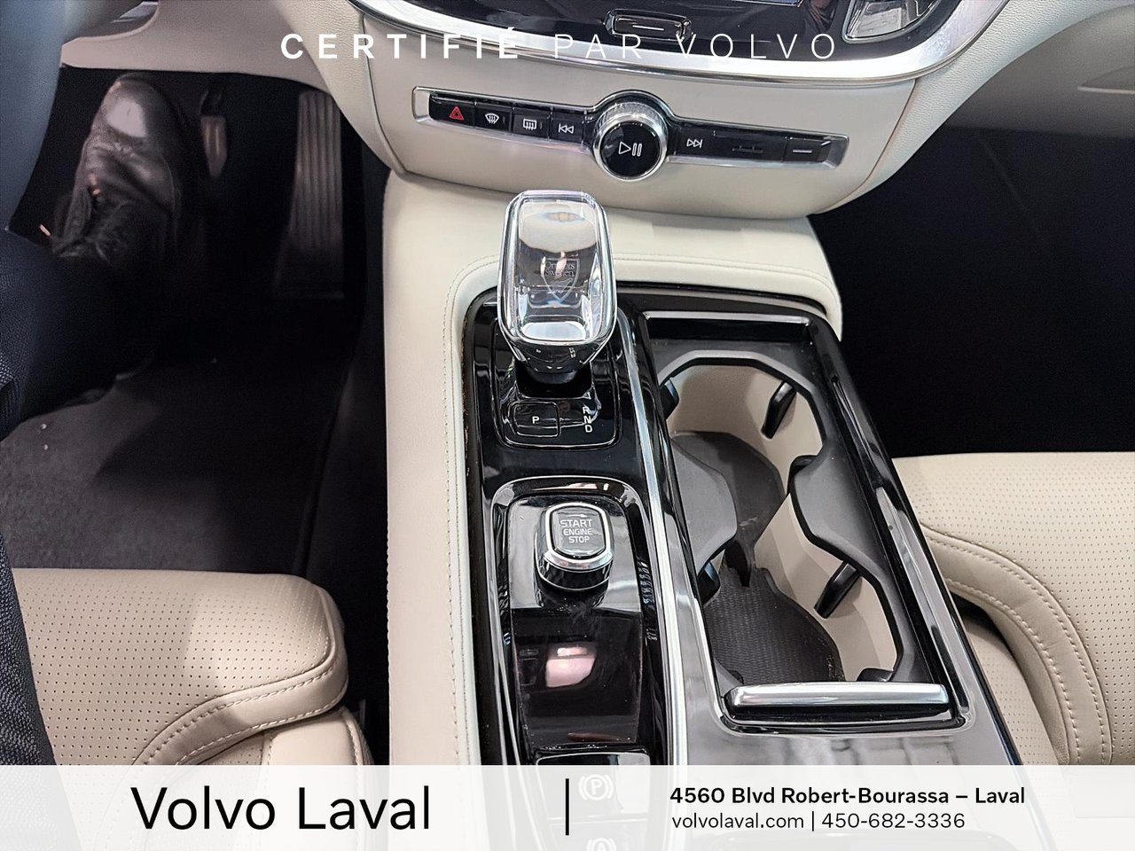 Volvo S60 Recharge Ultimate Dark Theme 2024-14