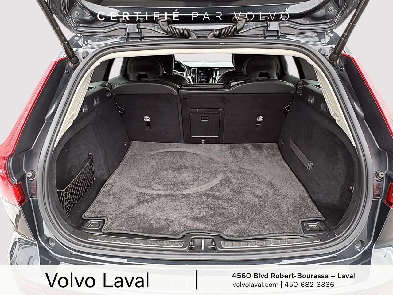 2020 Volvo V60 Cross Country BASE-11