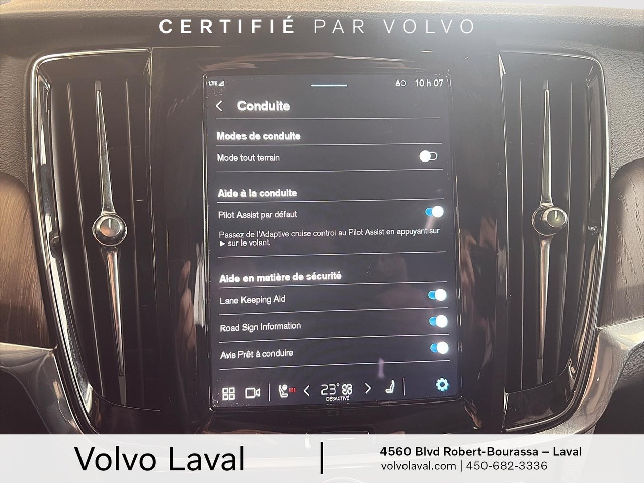 2023 Volvo V90 Cross Country Plus-12