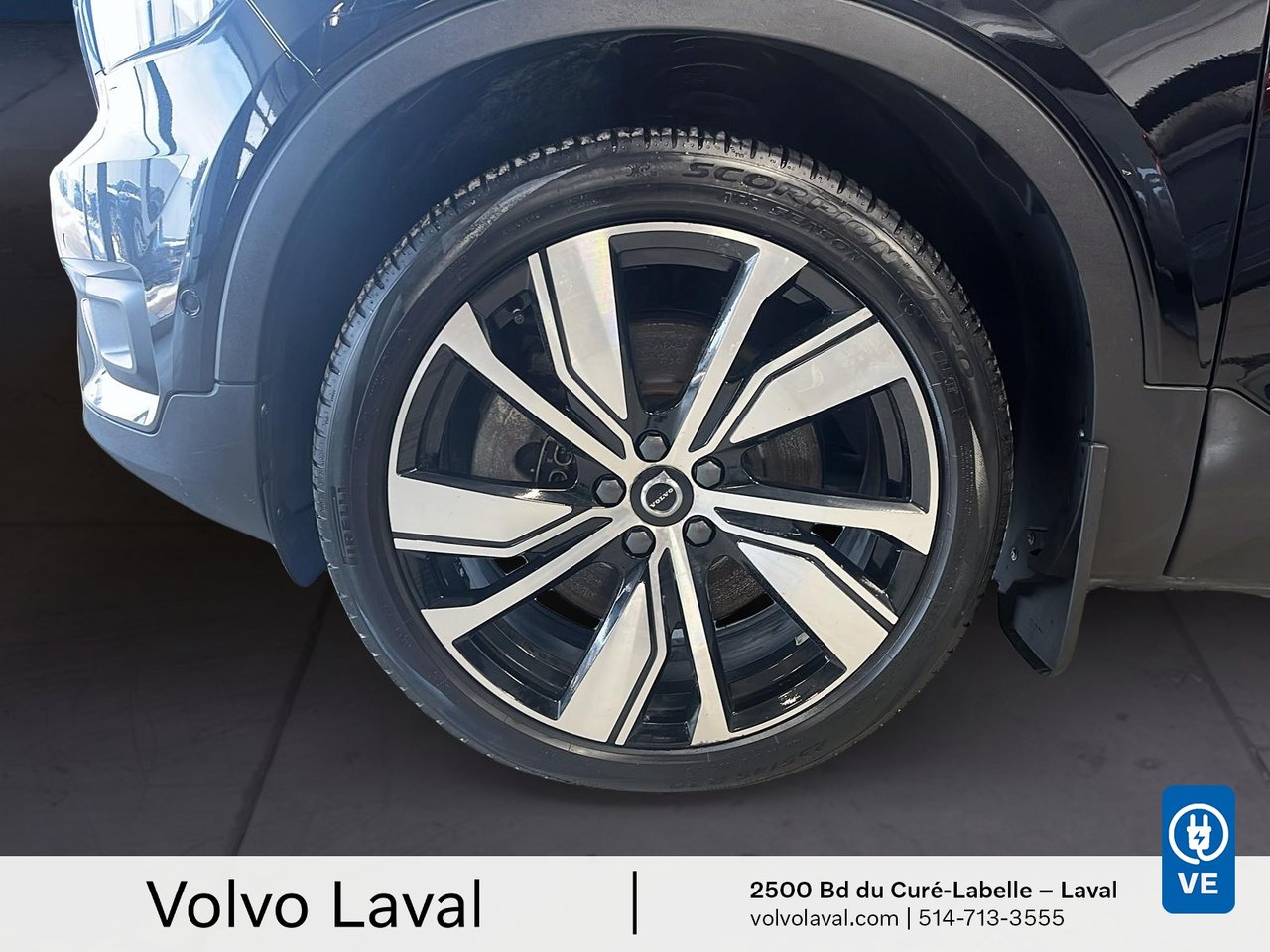 Volvo XC40 Recharge Pure Electric Plus 2022-3