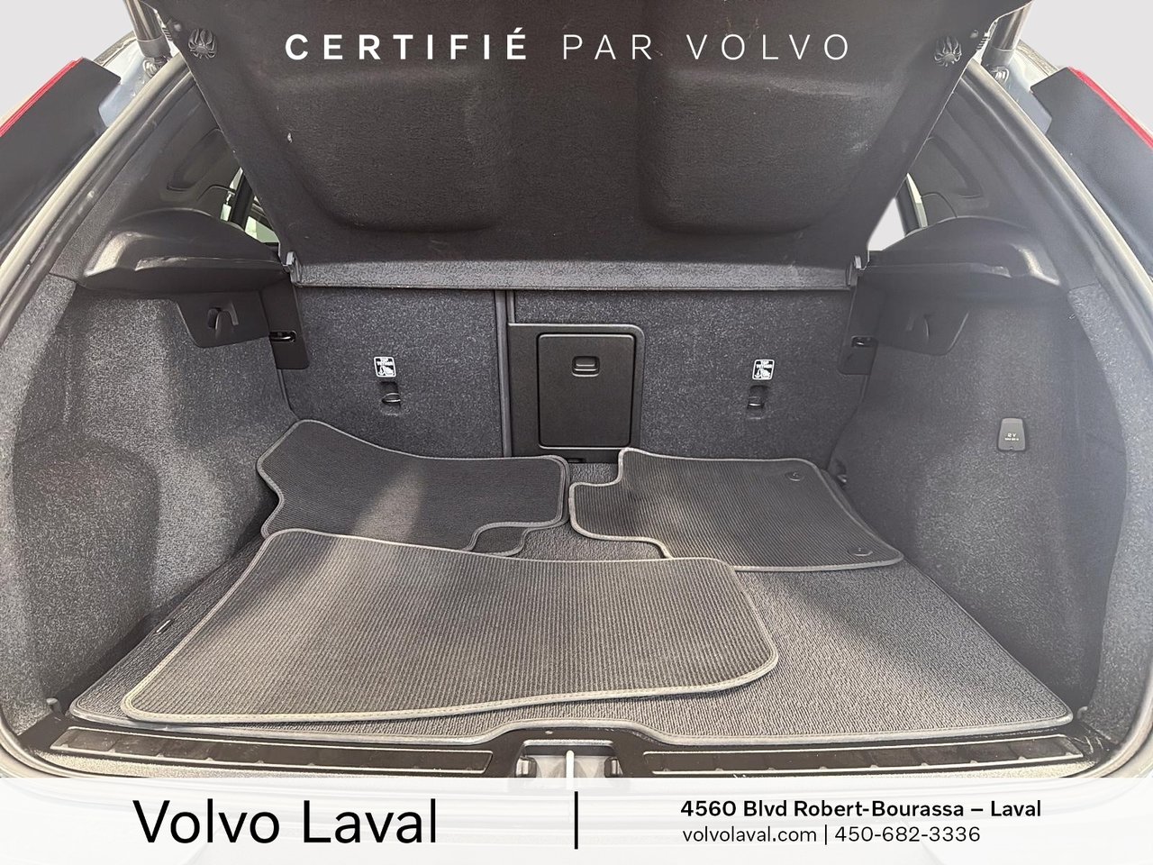 Volvo XC40 Recharge Pure Electric Plus 2023-17