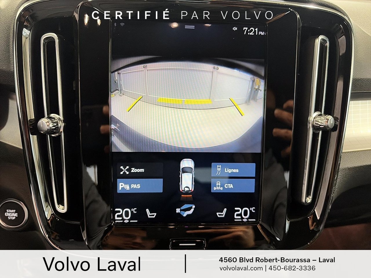 2020 Volvo XC40 Momentum-13