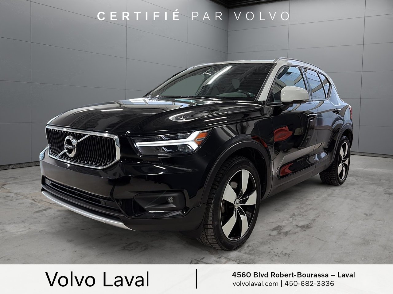 .-BLACK 2020 Volvo XC40 T5 Momentum AWD SUV / Crossover All-Wheel Drive Automatic