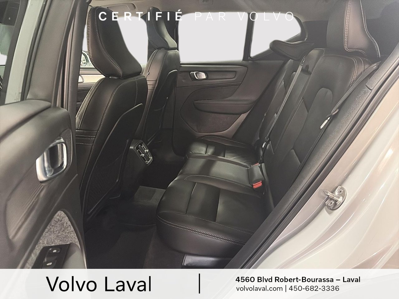 2022 Volvo XC40 Momentum-10
