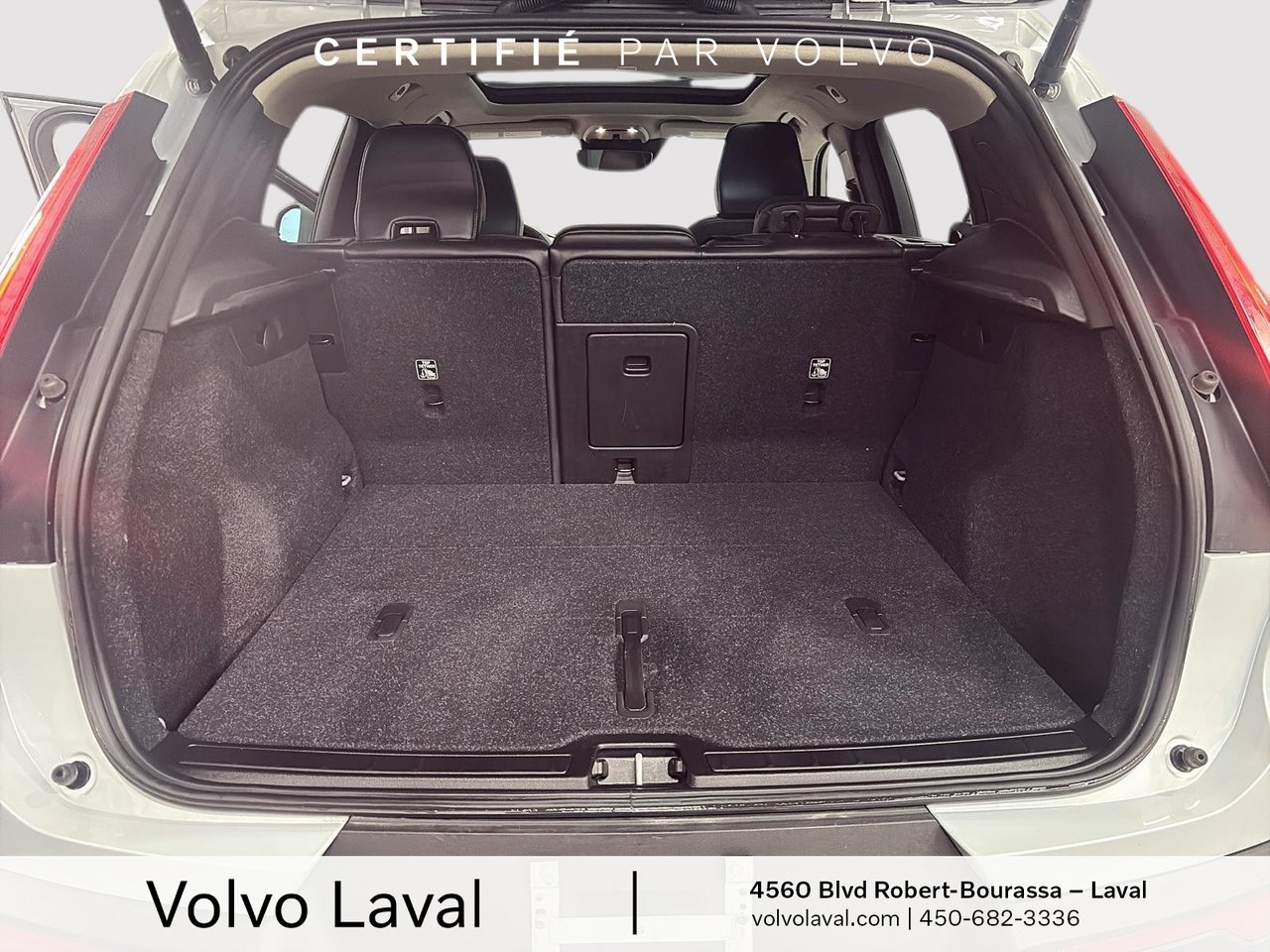 2022 Volvo XC40 Momentum-11