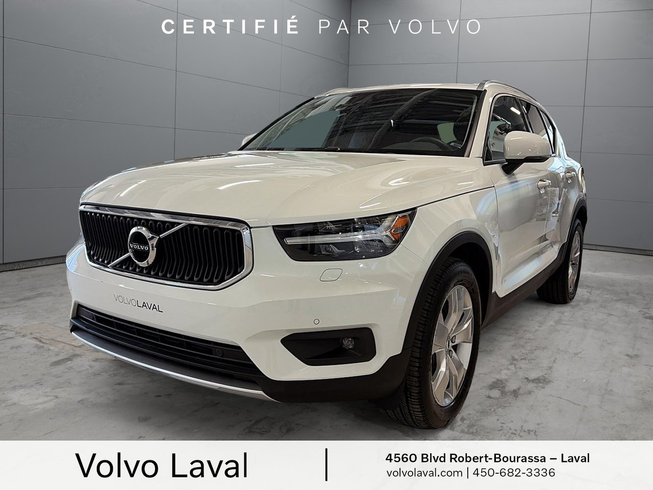 2022 Volvo XC40 Momentum-0