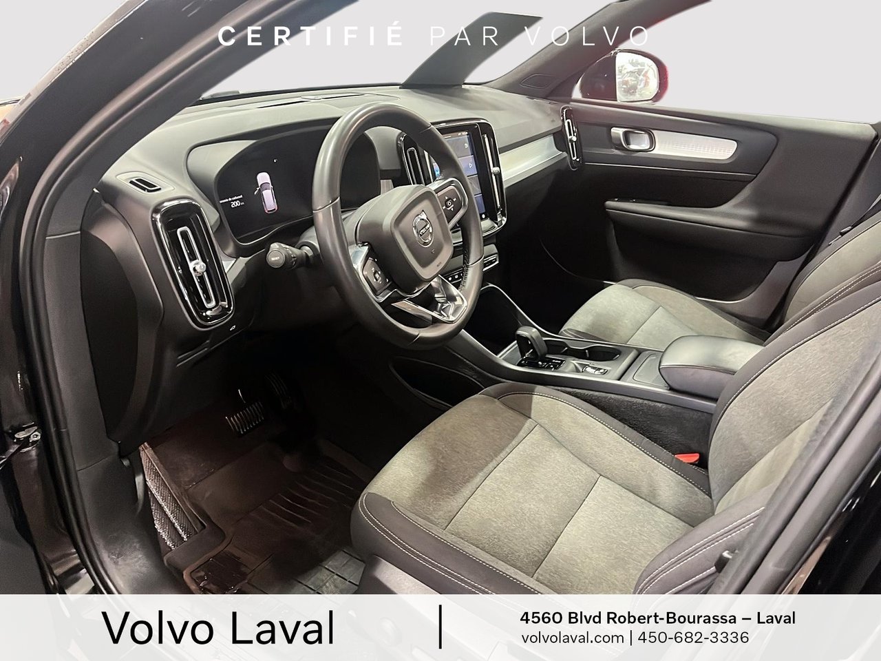 Volvo XC40 Core 2023-8