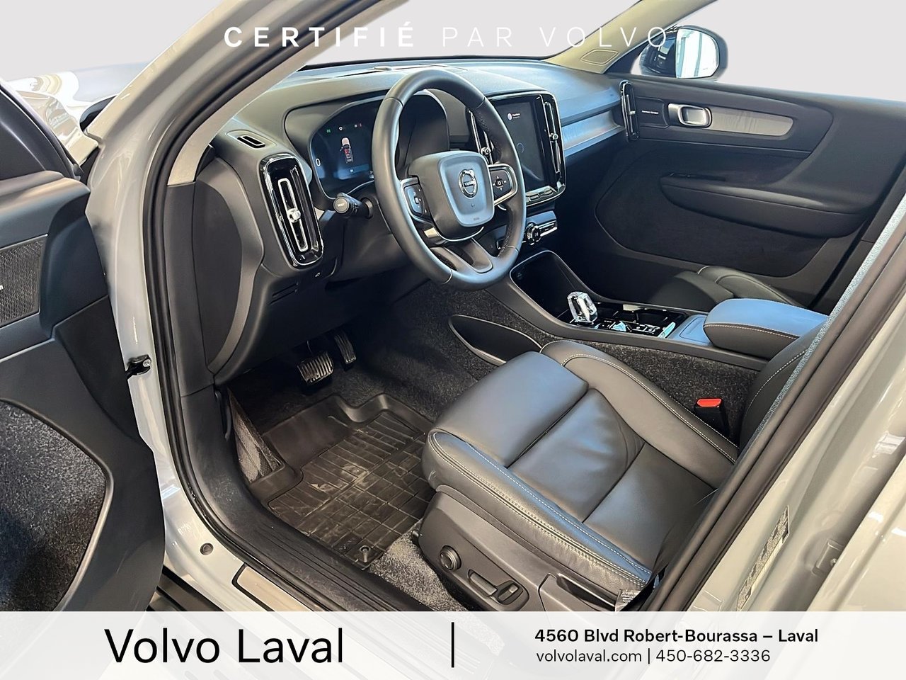 2025 Volvo XC40 Ultra Dark Theme-8