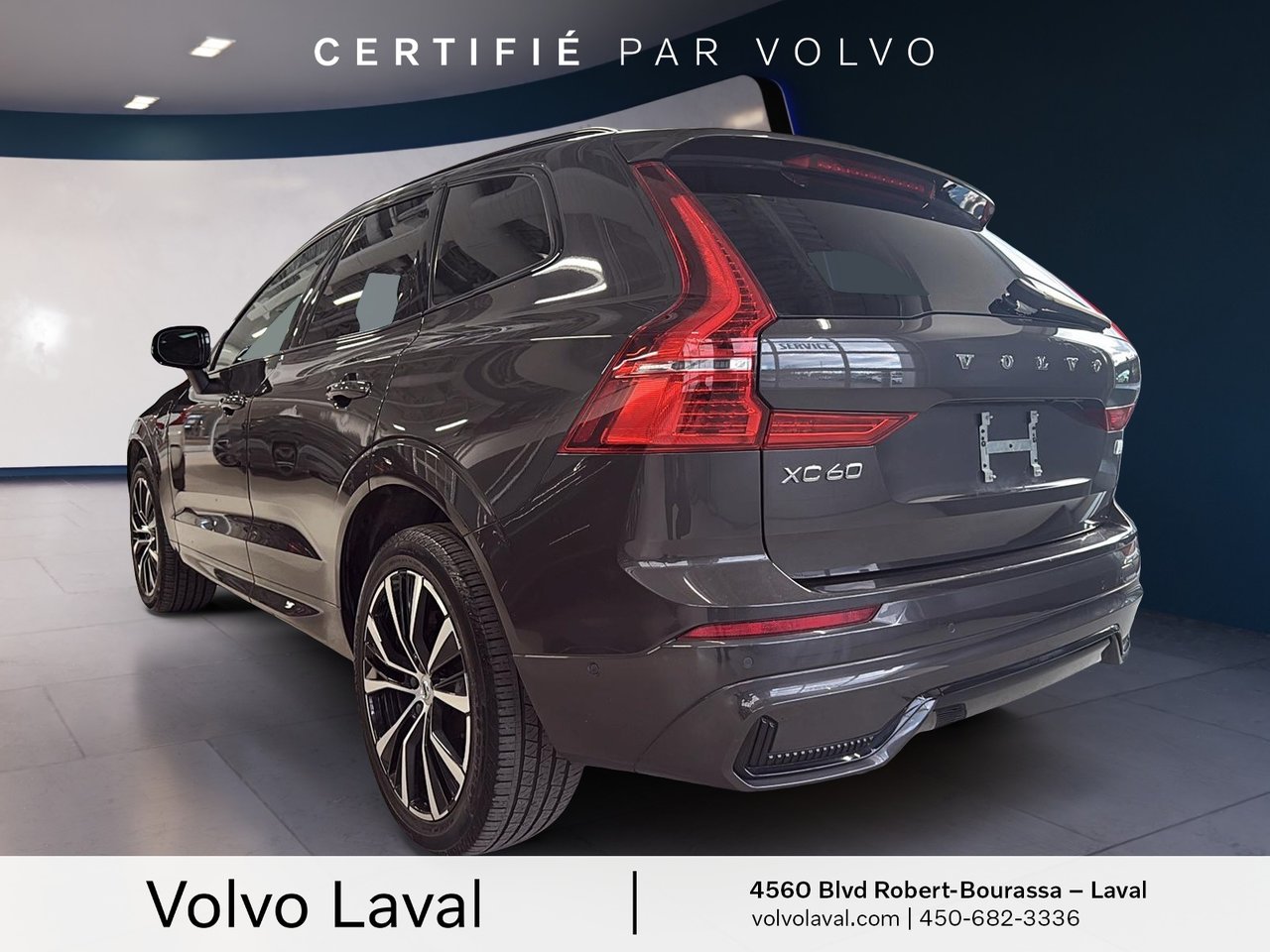 Volvo XC60 Recharge Plus Dark Theme 2023-5