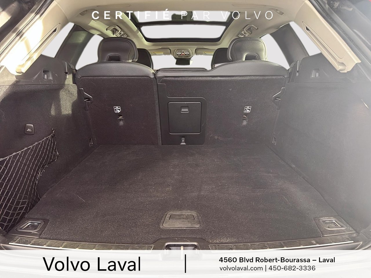 Volvo XC60 Recharge Plus Dark Theme 2023-21