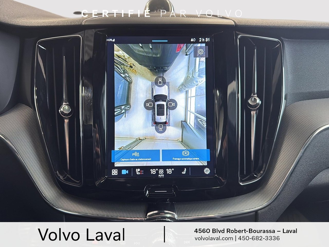 Volvo XC60 R-Design 2022-13