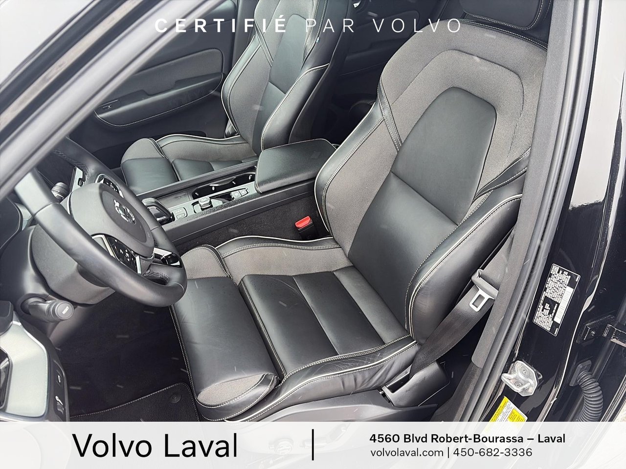 Volvo XC60 R-Design 2022-6