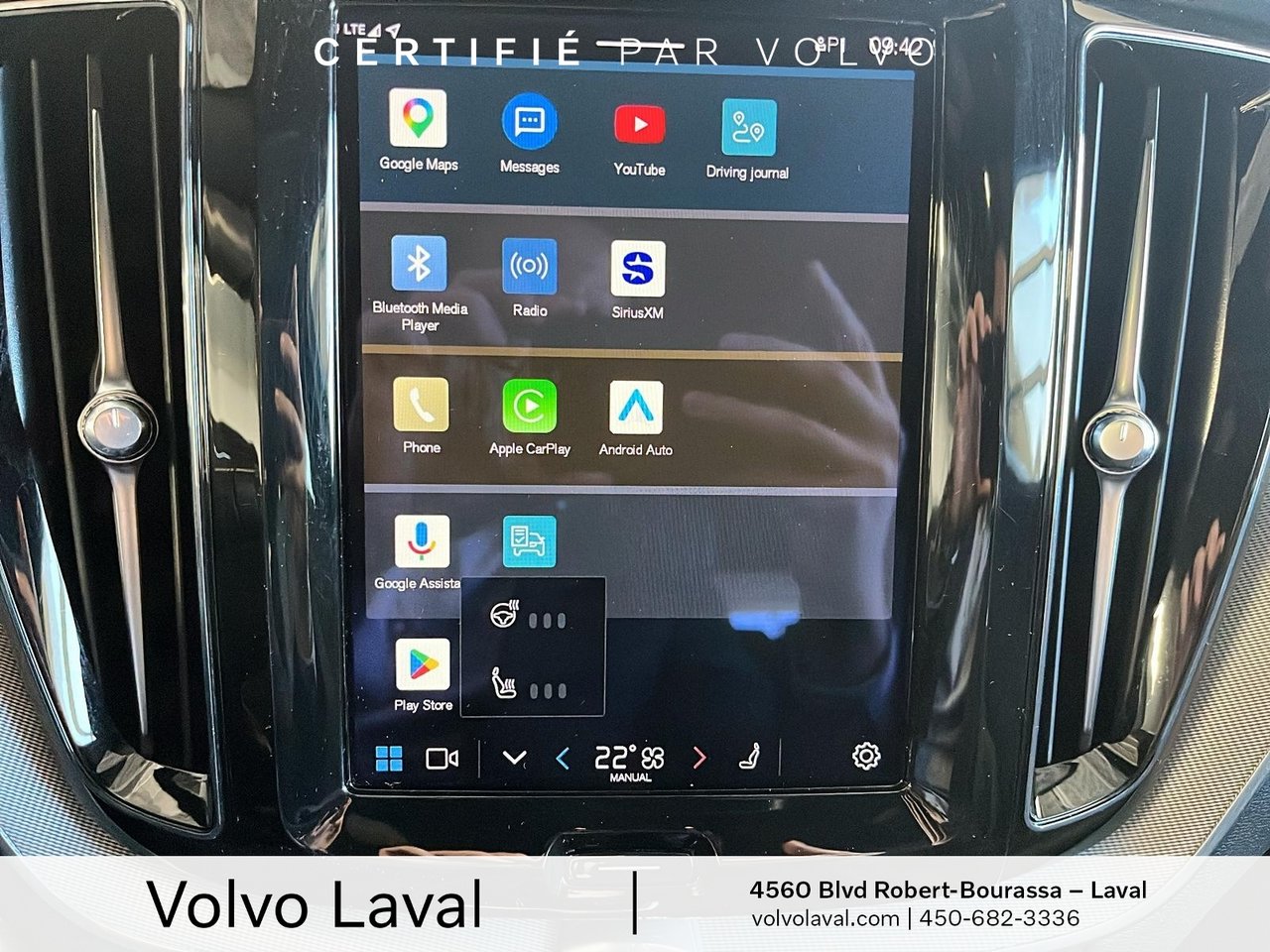 Volvo XC60 R-Design 2022-13