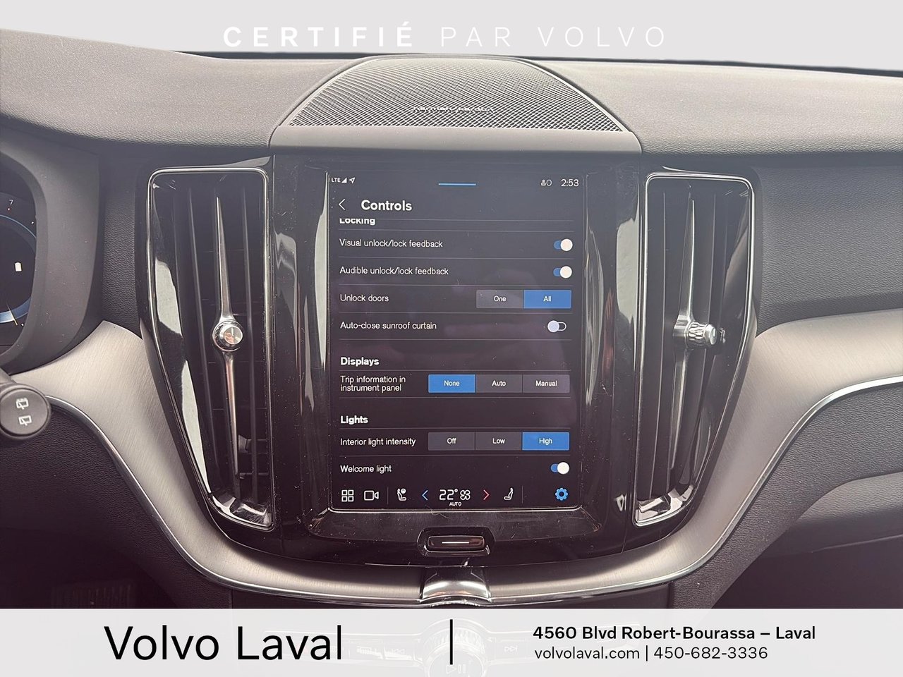 2022 Volvo XC60 Momentum-23