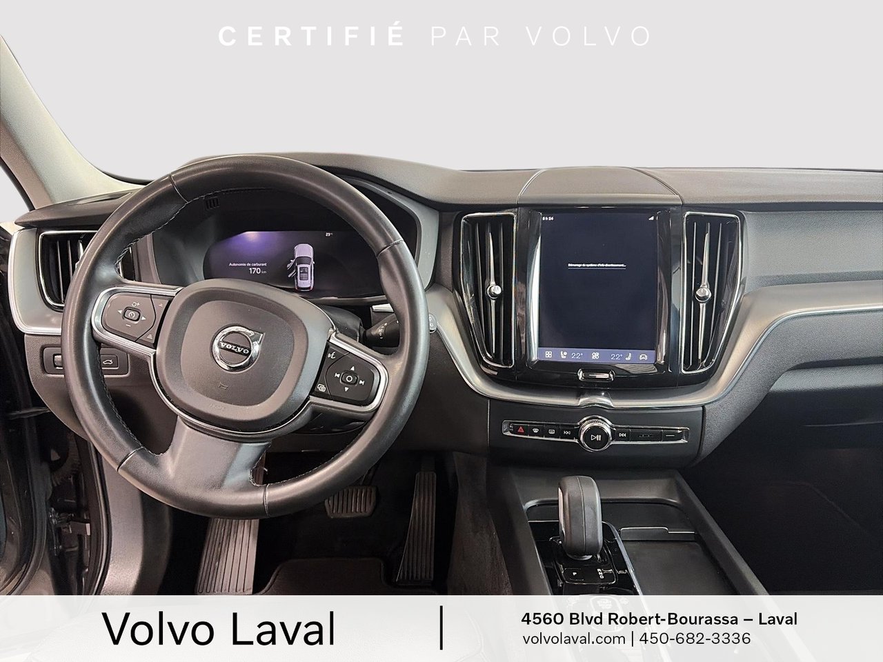 Volvo XC60 Momentum 2022-8