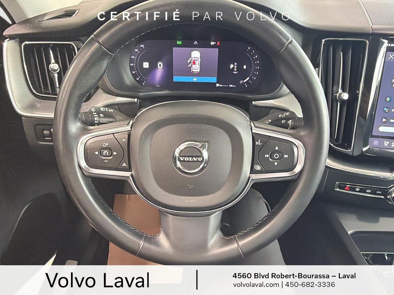 Volvo XC60 Momentum 2022-10