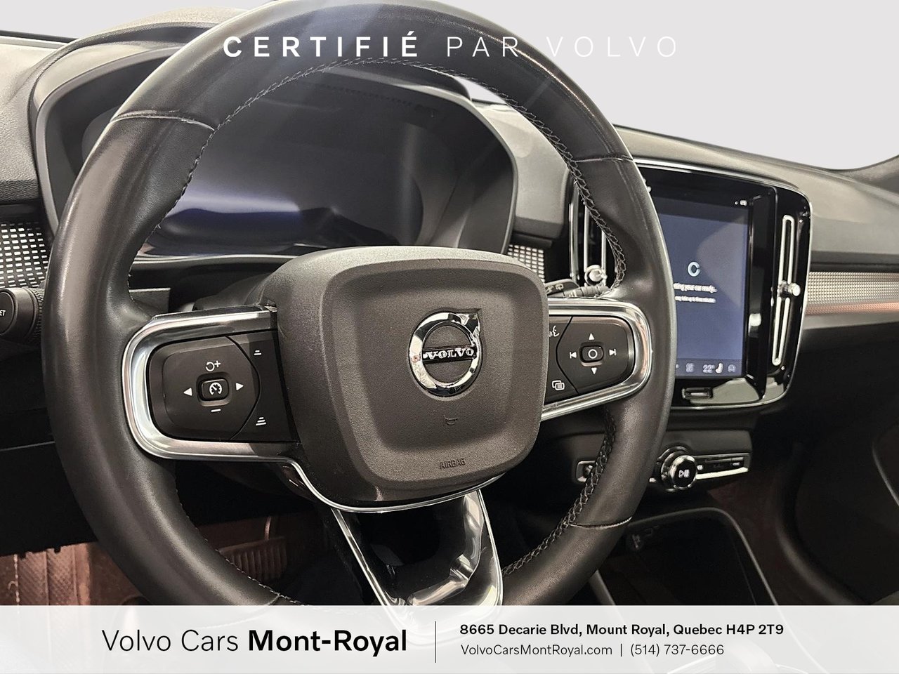 Volvo XC40 Plus Dark Theme 2023-10