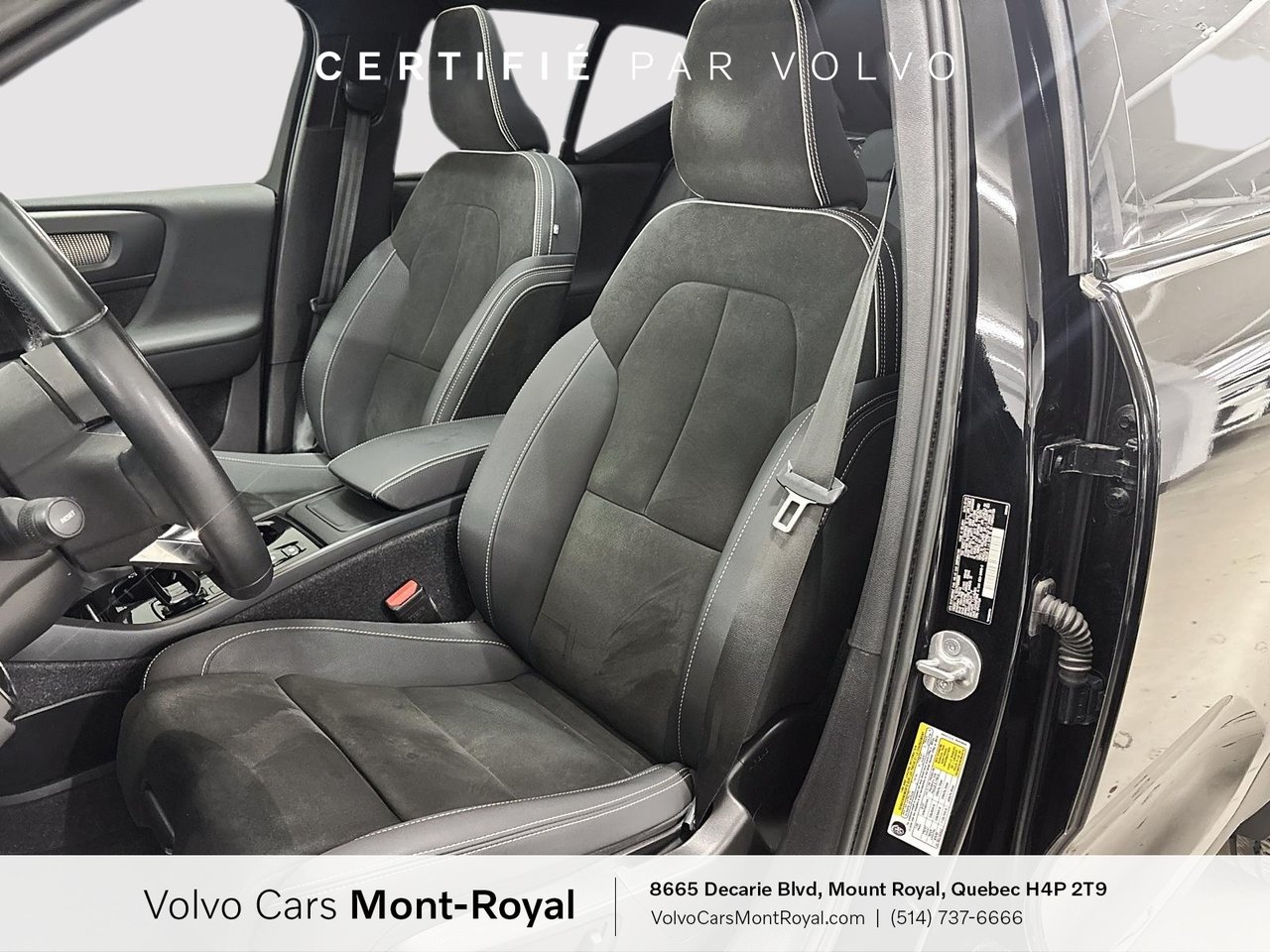Volvo XC40 Plus Dark Theme 2023-6