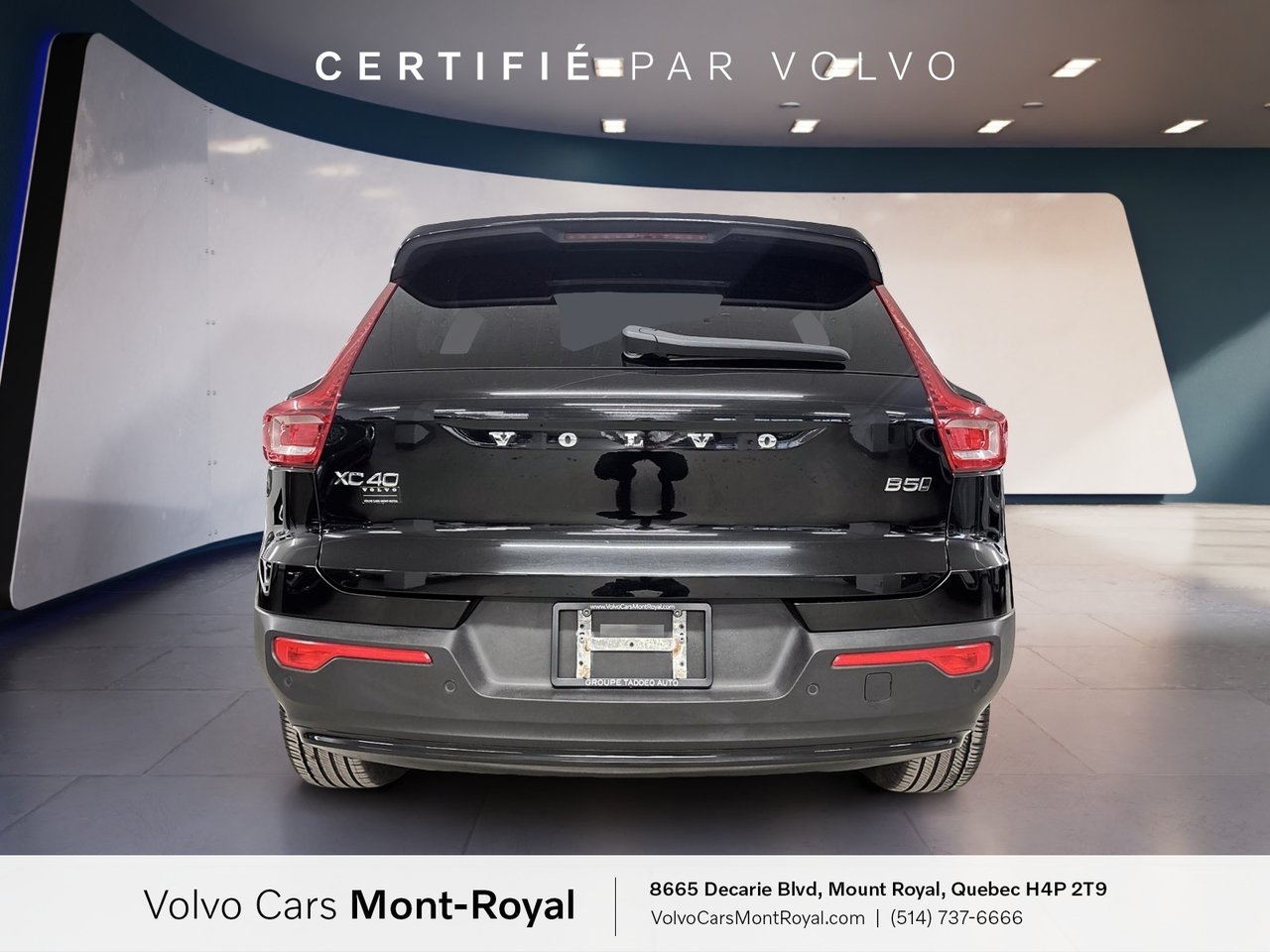 Volvo XC40 Plus Dark Theme 2023-2
