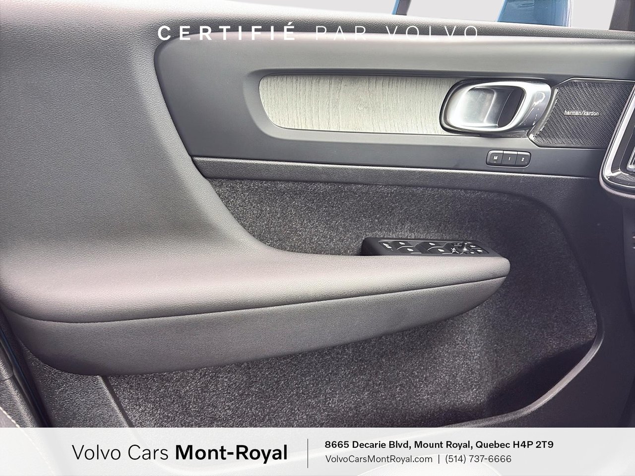 Volvo XC40 Ultimate Bright Theme 2024-10