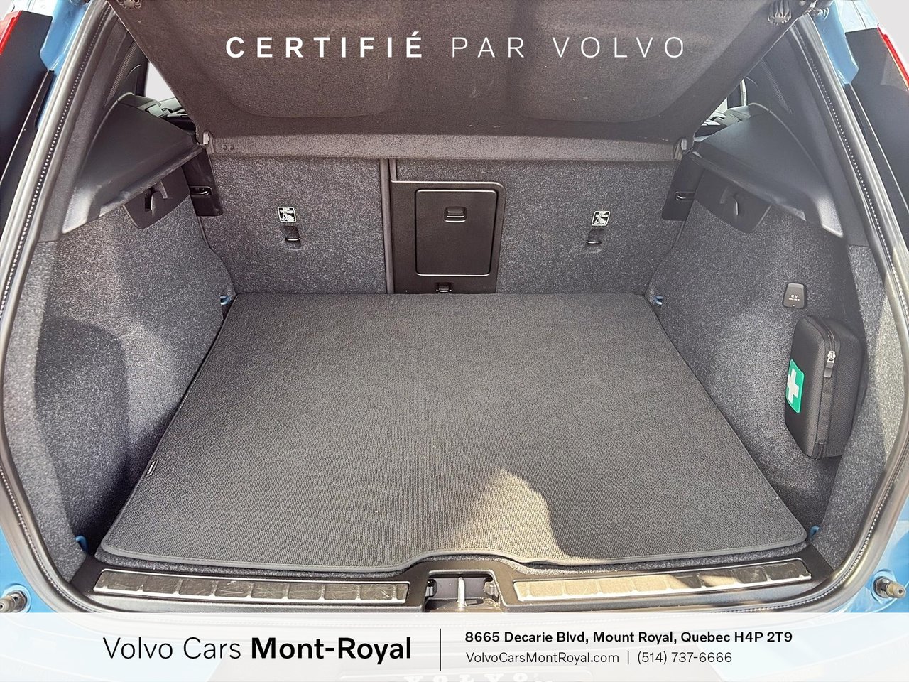 Volvo XC40 Ultimate Bright Theme 2024-5