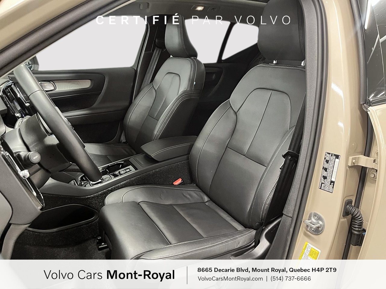 Volvo XC40 Plus Dark Theme 2025-6