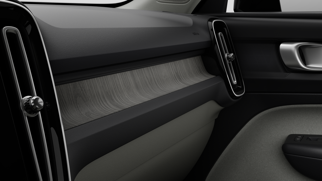 Volvo XC40 Plus (Dark Theme) 2026-8