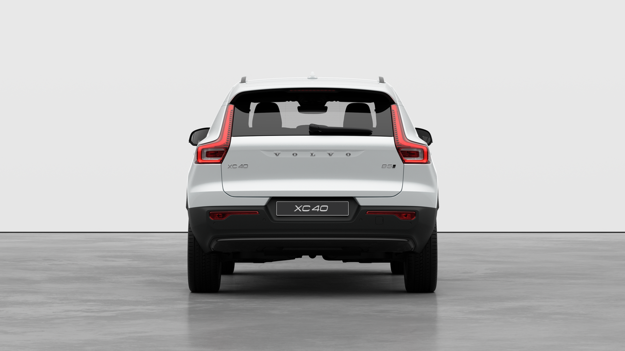 Volvo XC40 PLUS DARK THEME 2026-5