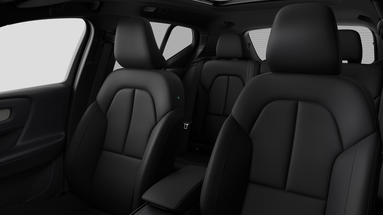 Volvo XC40 PLUS DARK THEME 2026-11