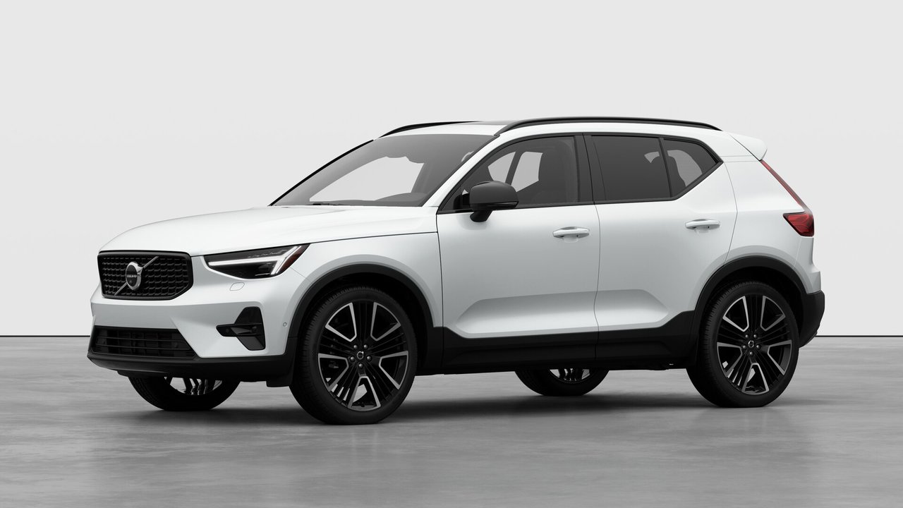 Volvo XC40 ULTRA DARK THEME 2026-0