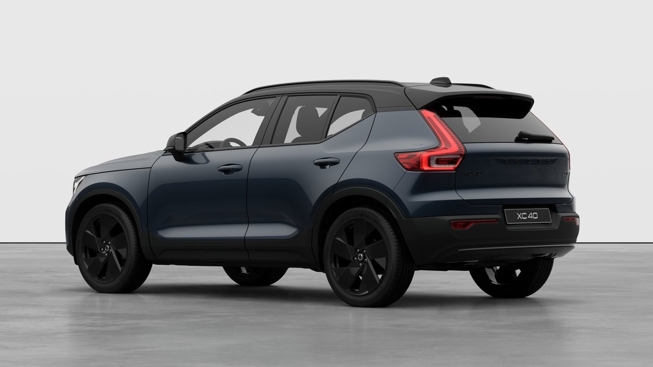 2026 Volvo XC40 ULTRA BLACK EDITION-1