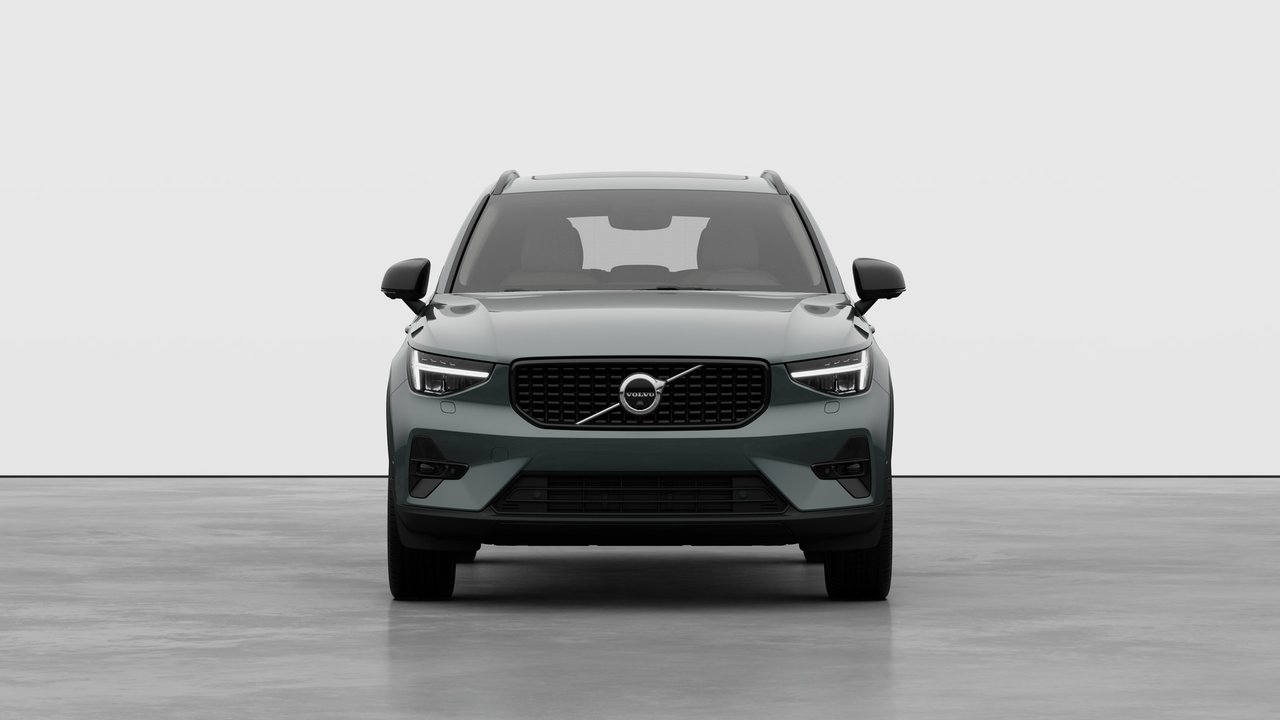 2026 Volvo XC40 PLUS DARK THEME-4
