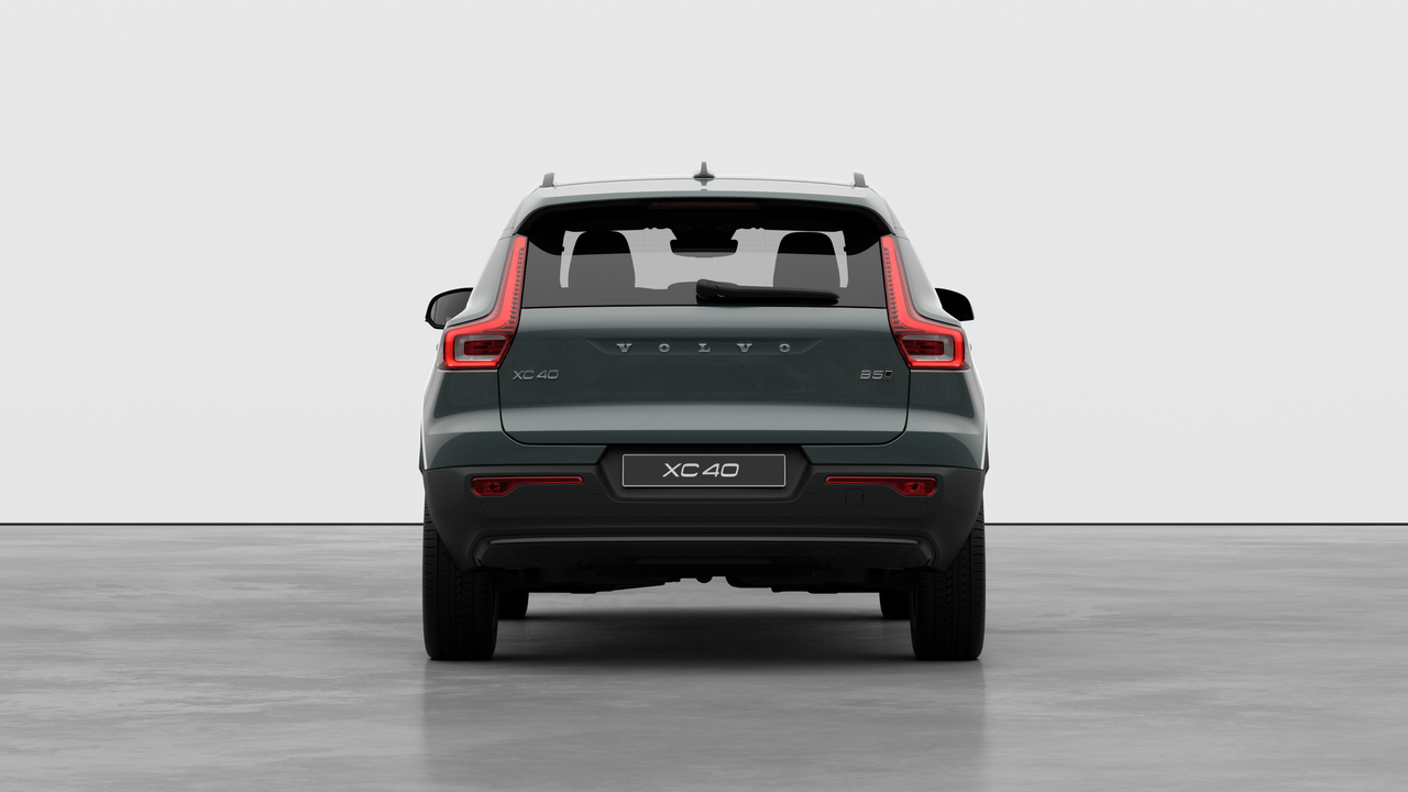 2026 Volvo XC40 PLUS DARK THEME-5