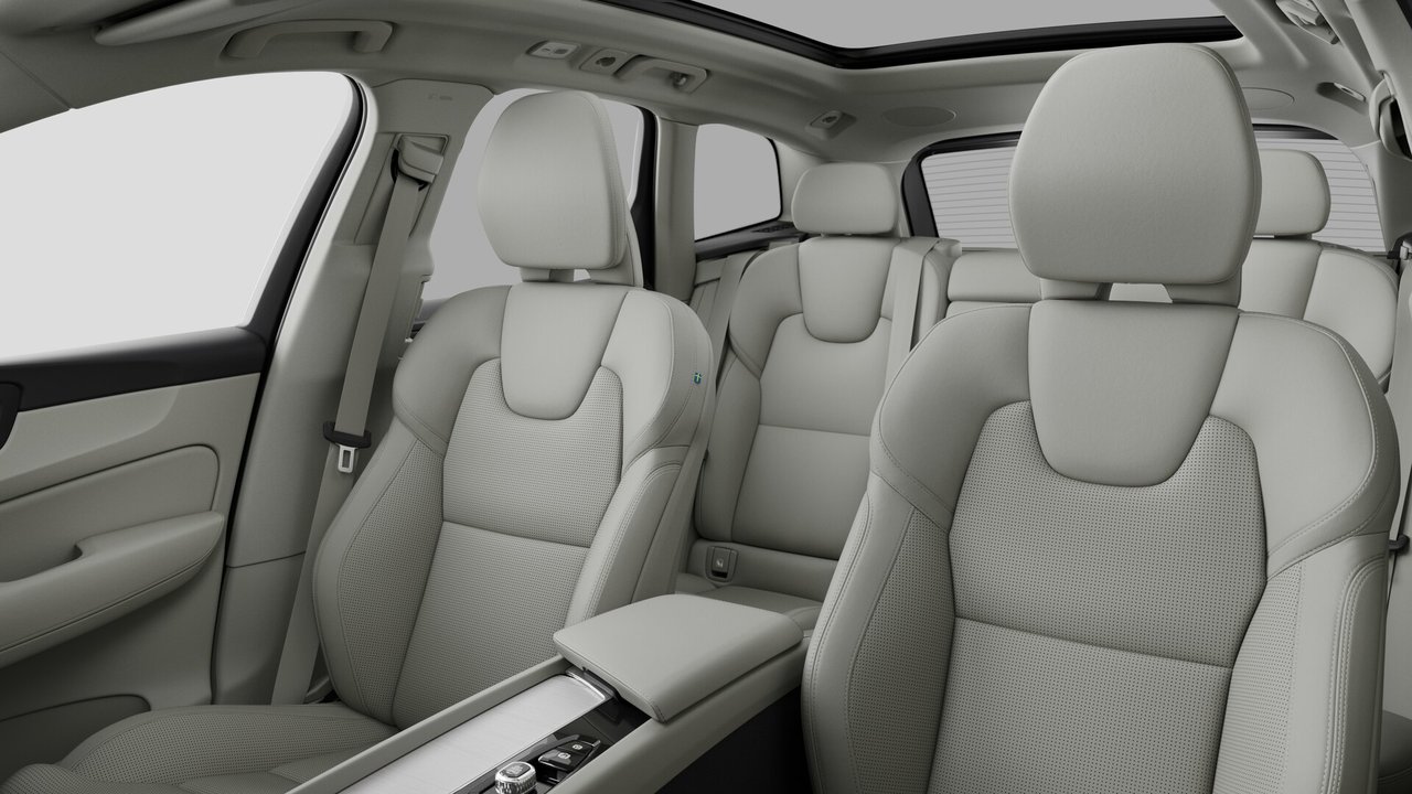 2026 Volvo XC60 HYBRIDE RECHARGEABLE ULTRA VERSION FONCÉE-11