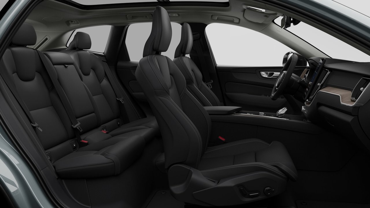 2026 Volvo XC60 PLUG-IN HYBRID ULTRA DARK THEME-12