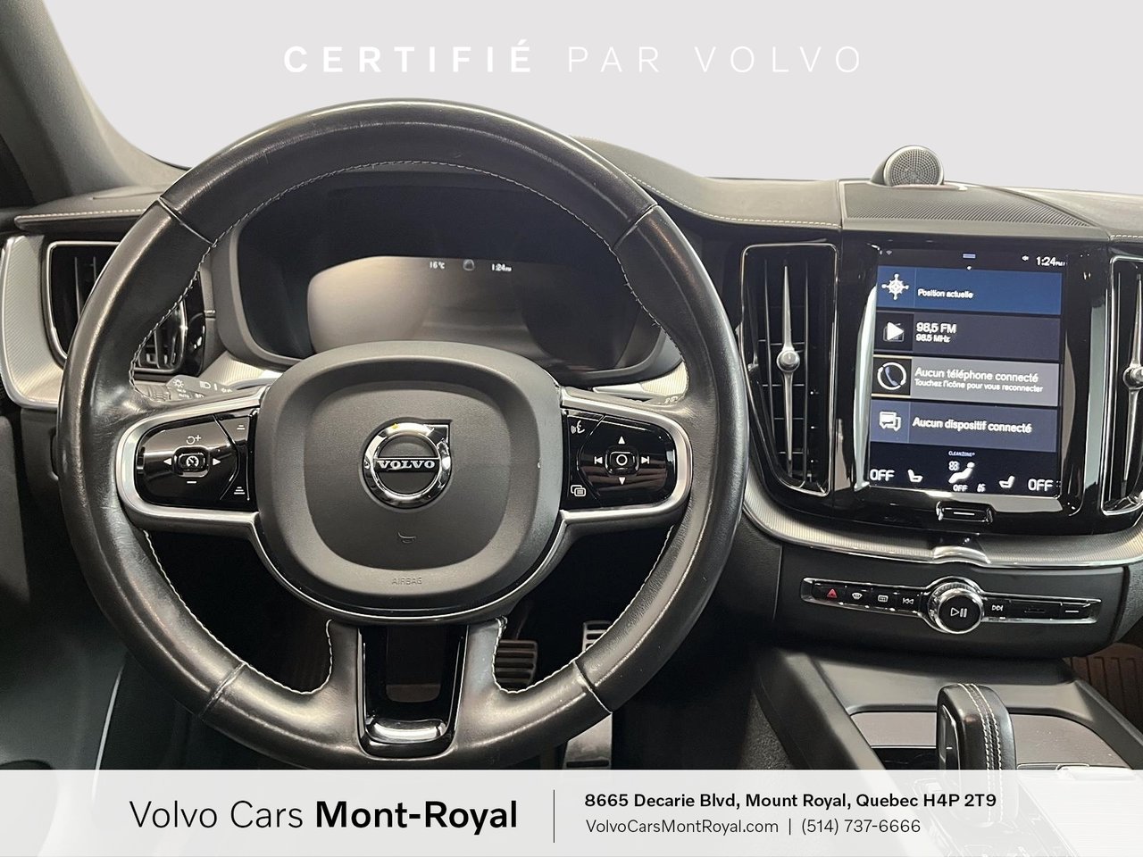 2021 Volvo XC60 R-Design Plug-In Hybrid T8-10