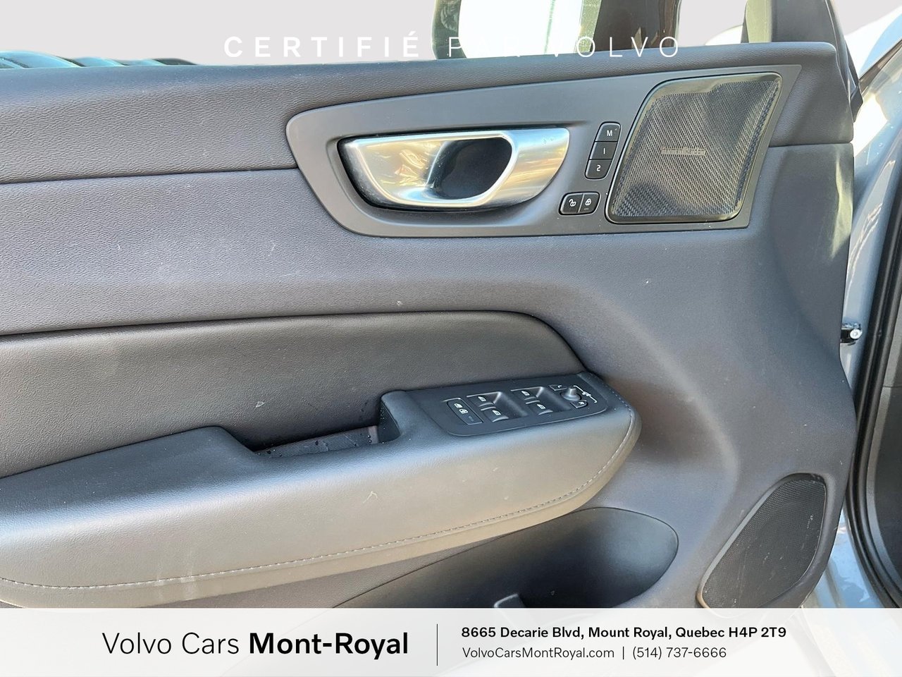 2023 Volvo XC60 Plus Dark Theme-8